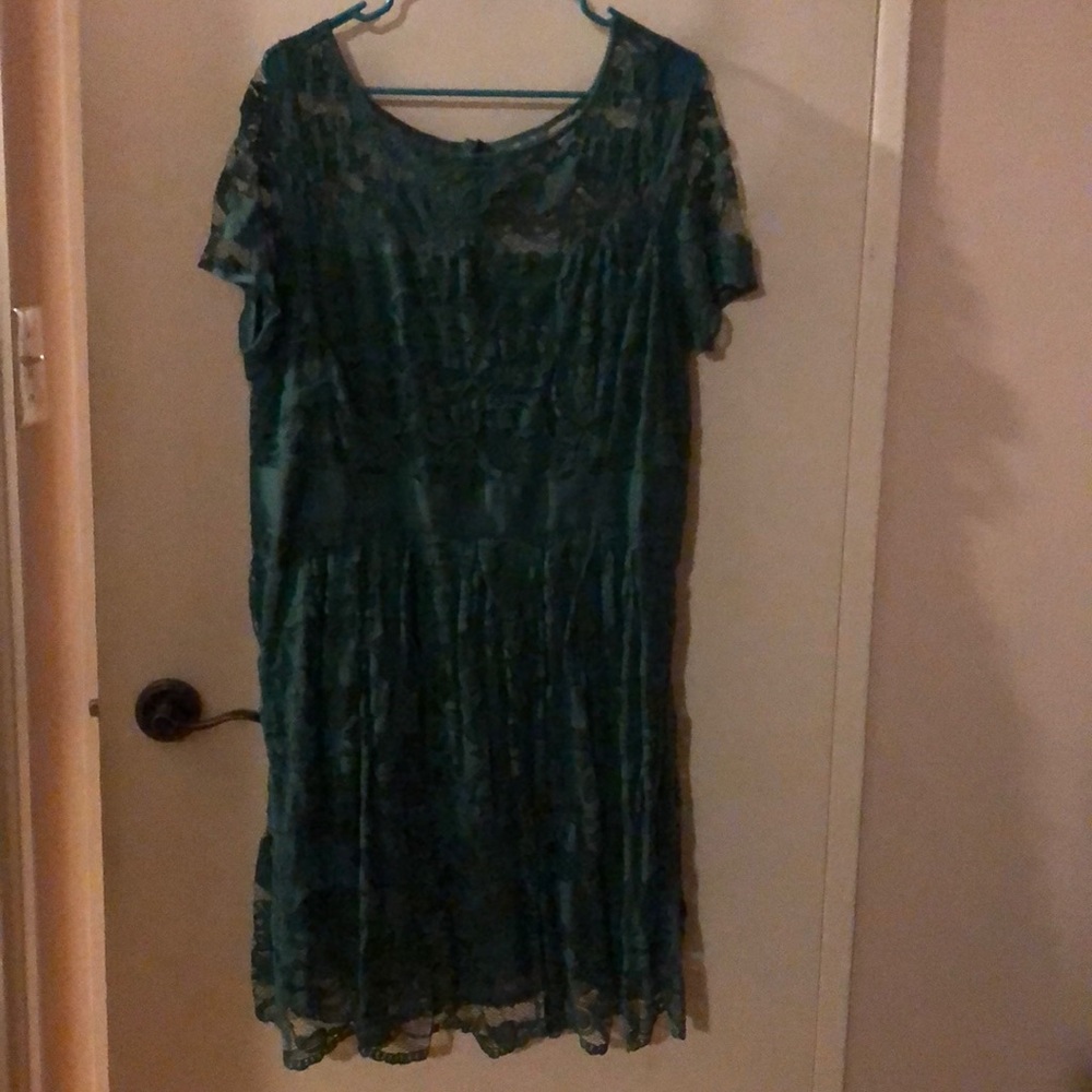 Green lace party dress retro